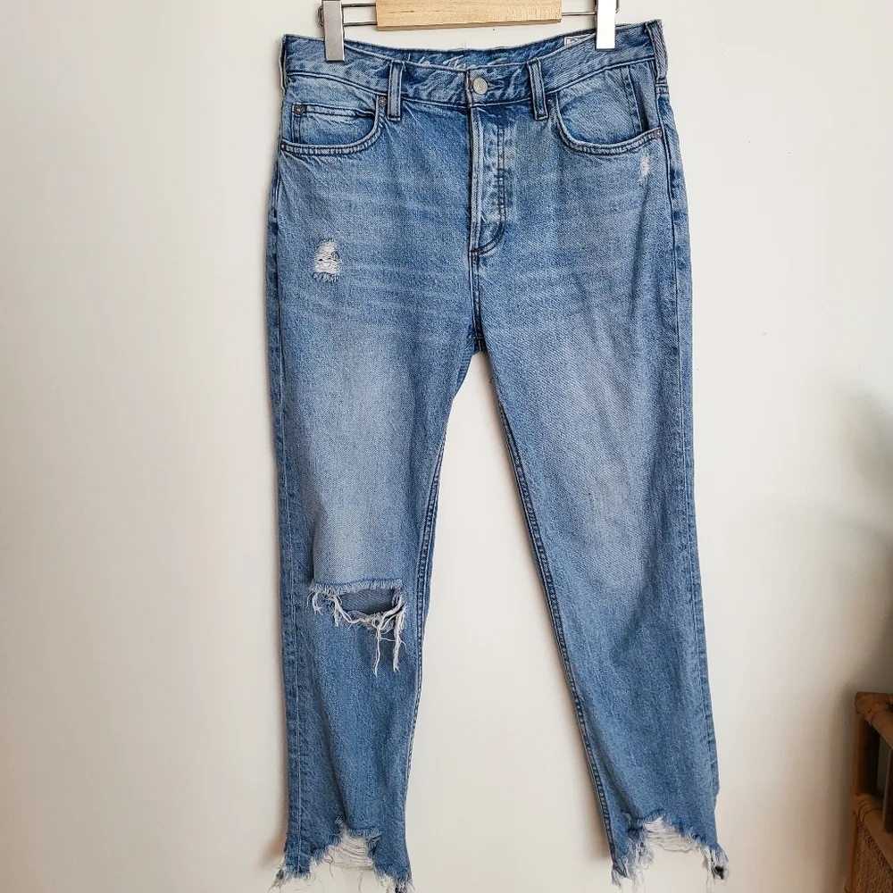 We The Free mid rise distressed jeans - Picture 2 of 7